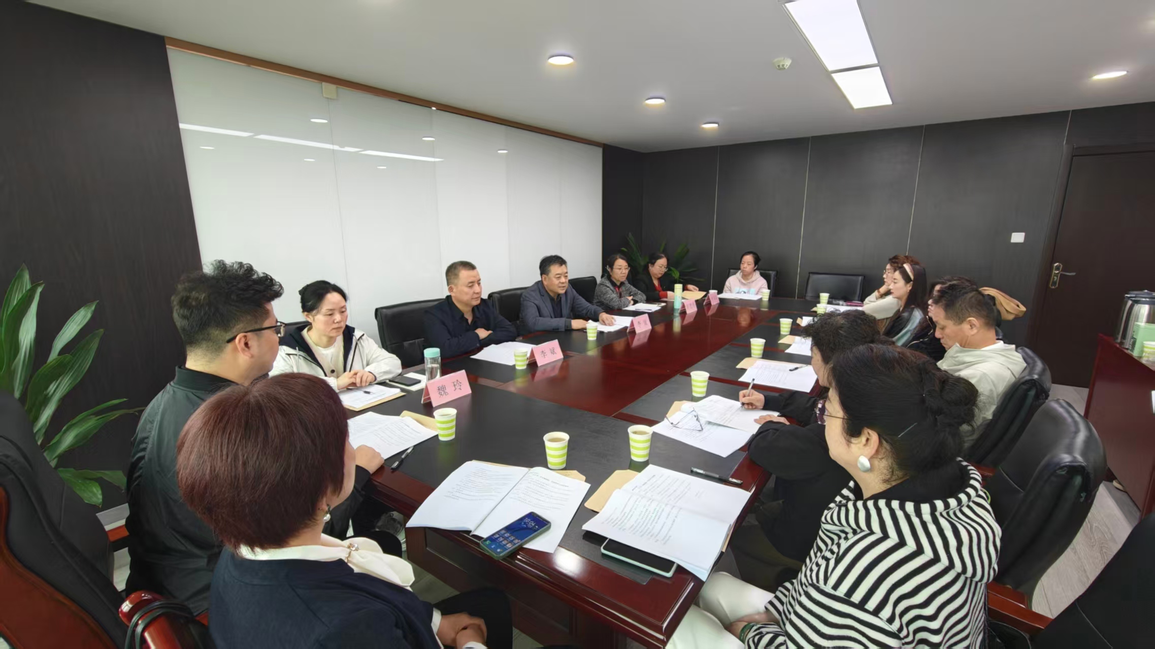 陕西老年大学召开2025年秋季新聘教师培训会