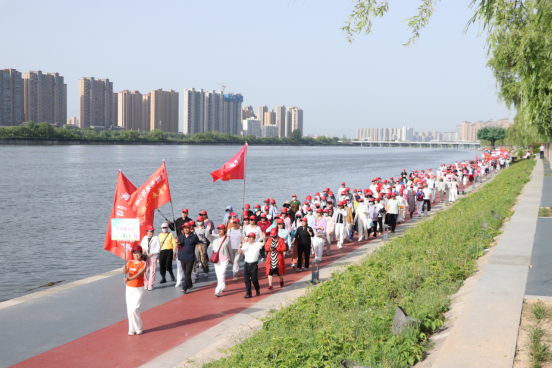 咸阳市及多县区联动举办第十二届“5·11”健步走暨文化养老展演活动