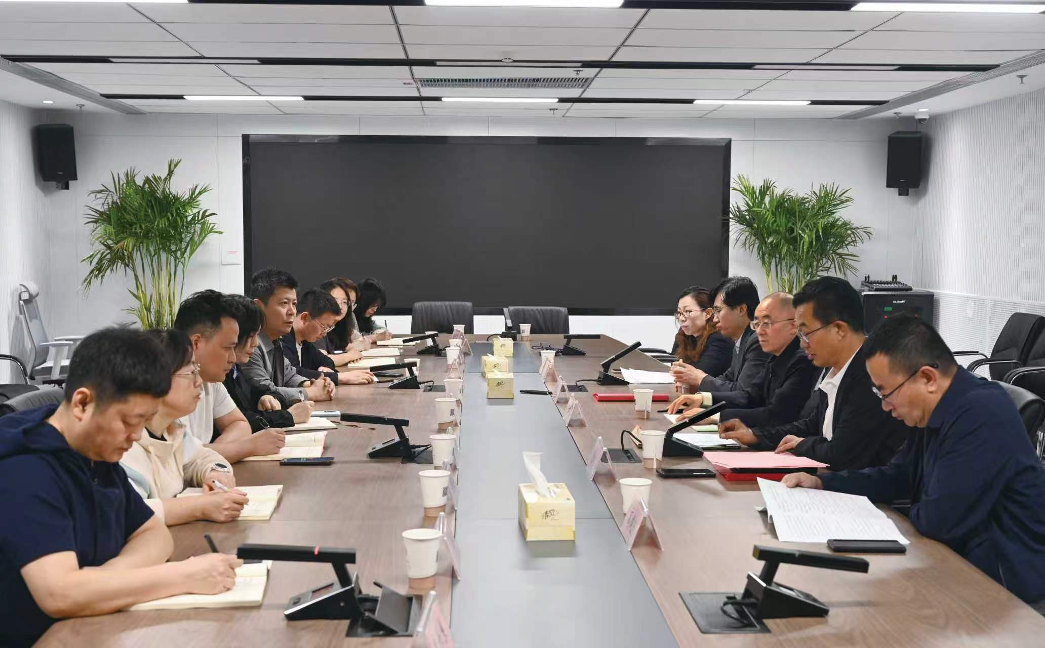 榆林市老年大学与市第一人民医院签署医校共建协议